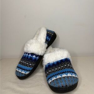 Dearfoams Blue and White Slippers